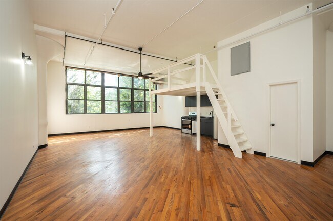 Photo - 2 Union St Apartment Unit 1F