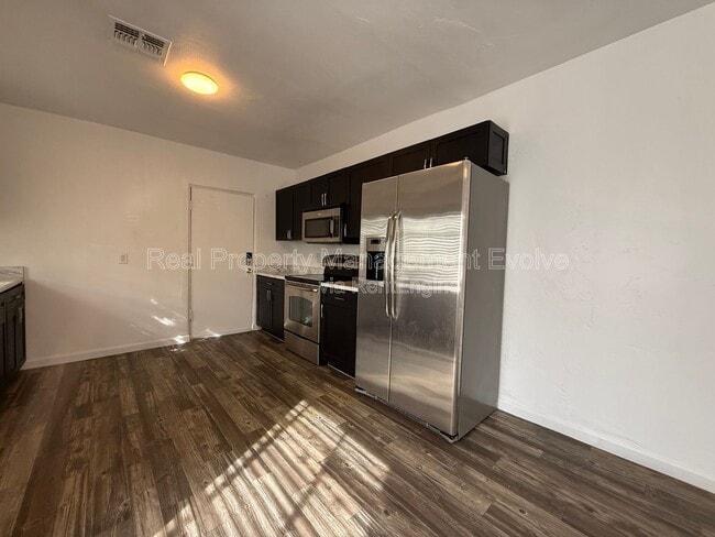 Photo - 3422 E Taylor St