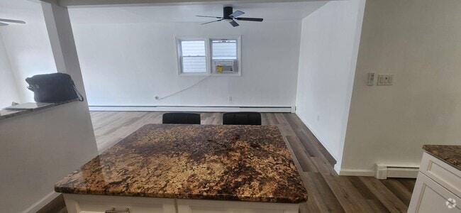 Building Photo - 14 Waldo Ave Unit 2 Rental