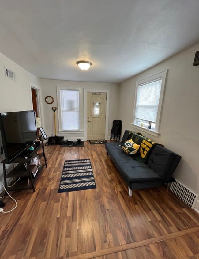 Photo - 3541 S 92nd St Unit Lower