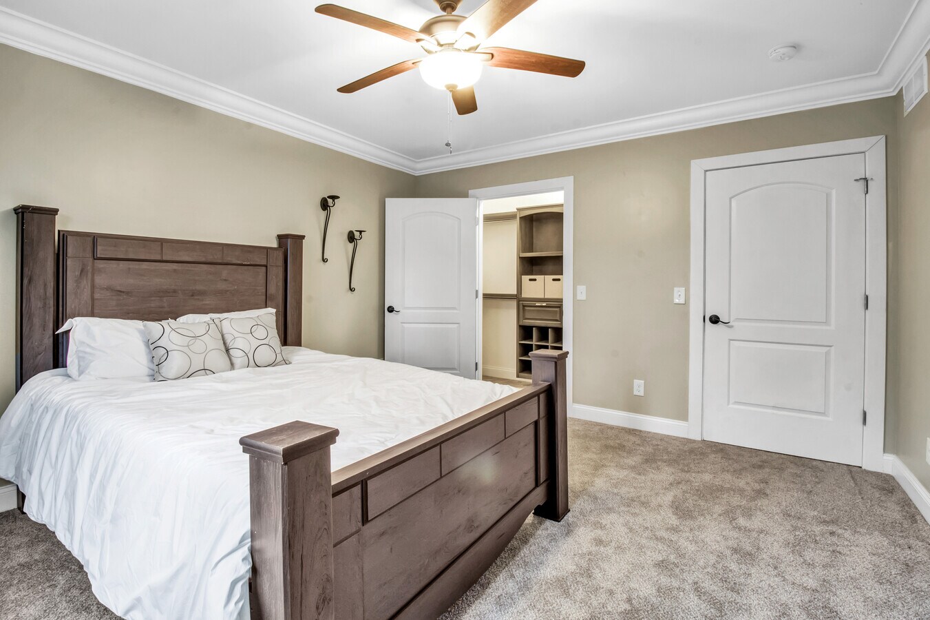 Photo - 11290 Broadway St