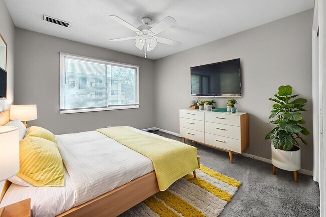 West Glen Apartments