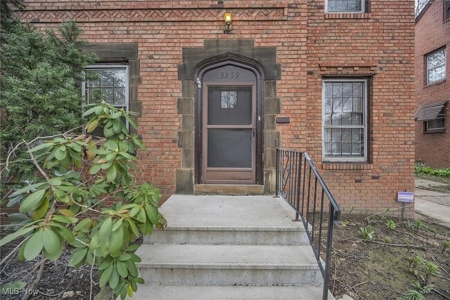 Photo - 3559 Berkeley Rd