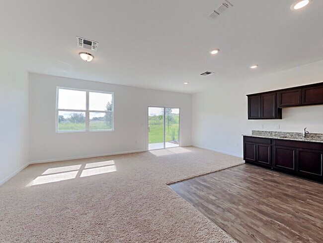 Photo - 703 Madison Dr