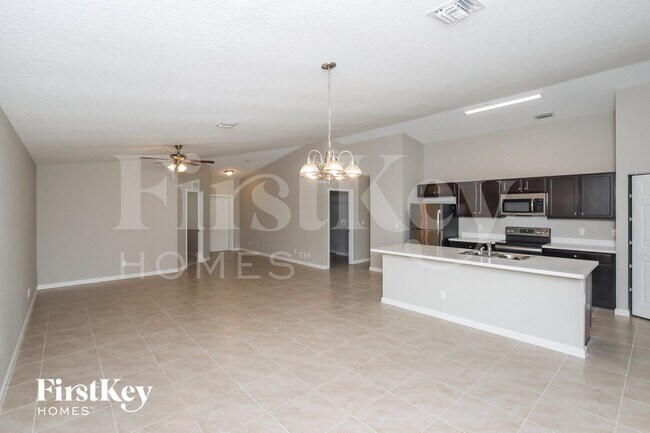 Photo - 1000 Cranberry Rd SE