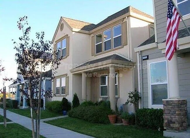 Photo - 2527 N Village Dr