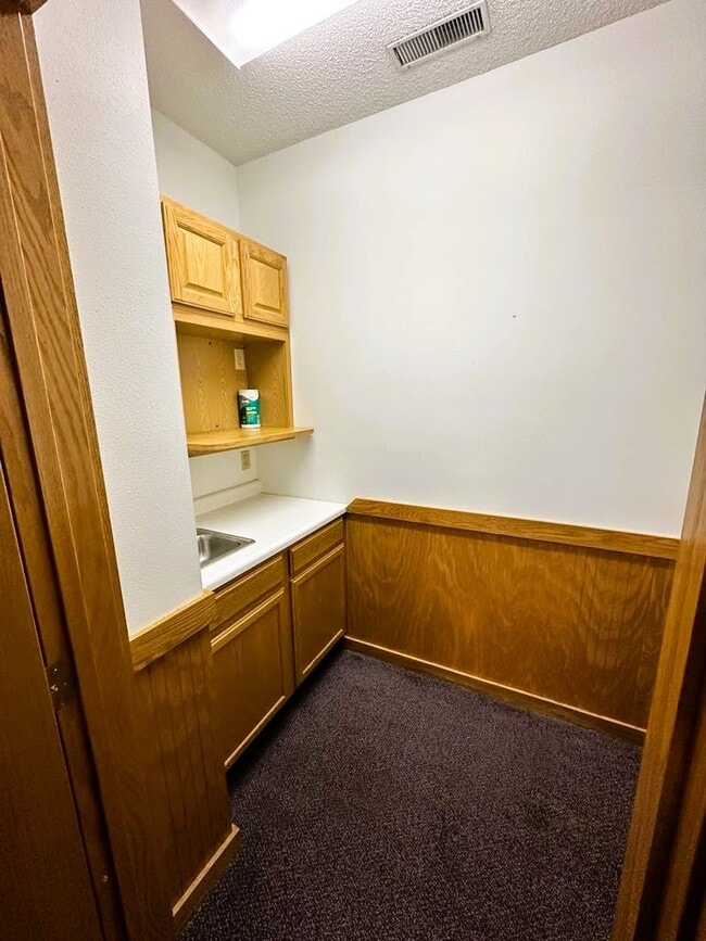Photo - 332 E Ridgeway Ave