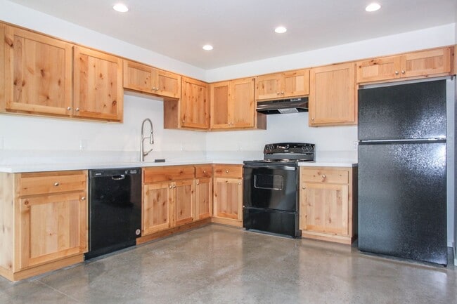 Photo - 8559 Spouse Dr