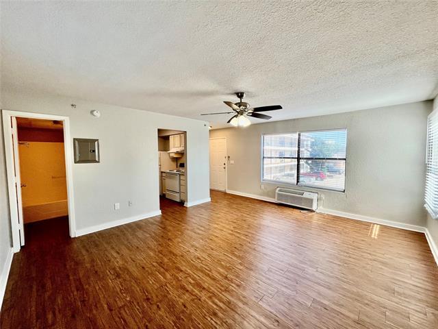 Building Photo - 701 W Sycamore St Unit 209 Rental