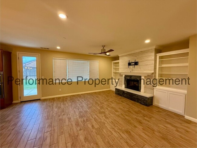 Photo - Stunning 4 Bed/3 Bath NW Bakersfield Home w/ Solar, RBP & $0 Deposit Option