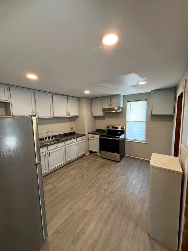 Building Photo - 1365-1365 Capouse Ave Unit 1365 Rental