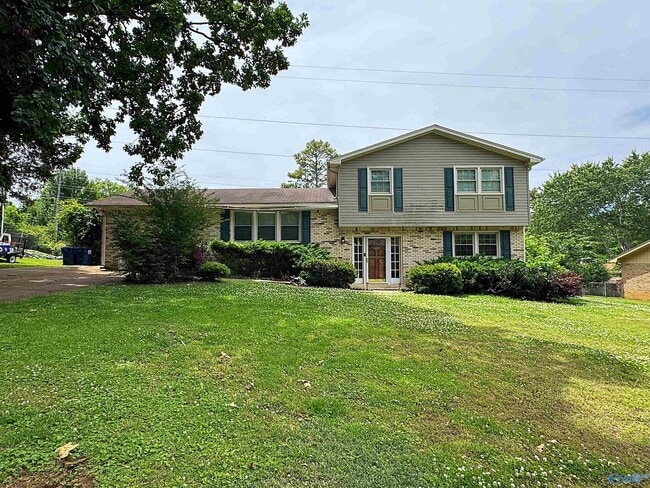 Photo - 11406 Crestfield Dr SE