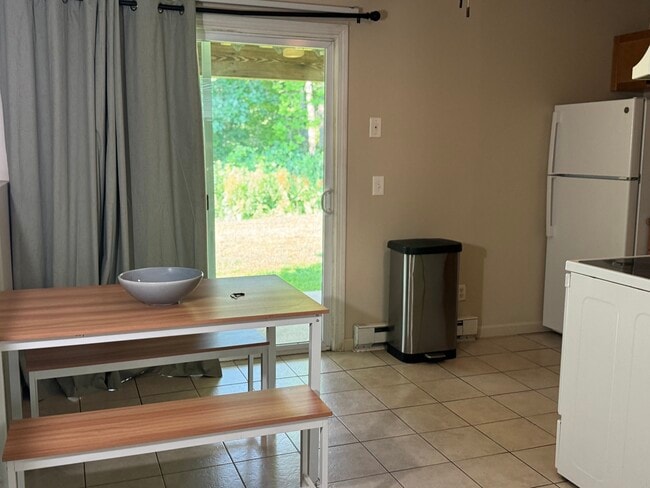 Photo - 47 Wilshire Dr Unit 2 Bedroom in safe quiet neighborhood