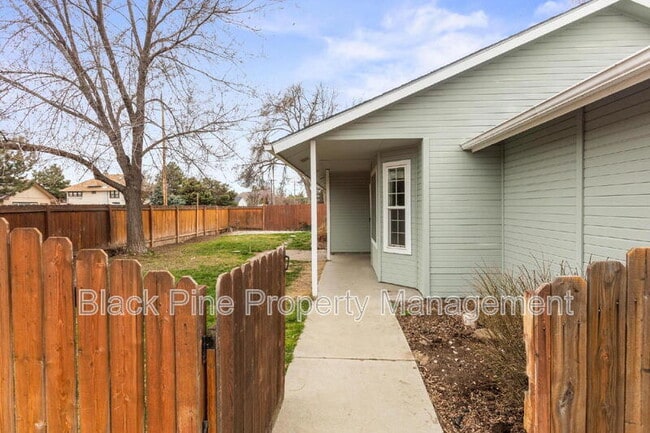 Photo - 6003 N Waterside Pl