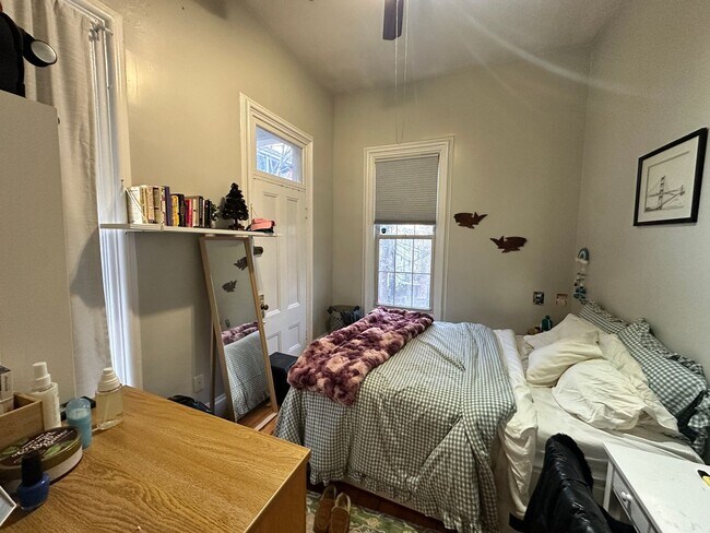 Photo - Charming 4 Bedroom-No Broker Fee