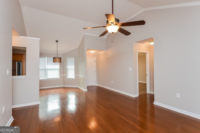 Photo - 1420 Saddlebrook Ct