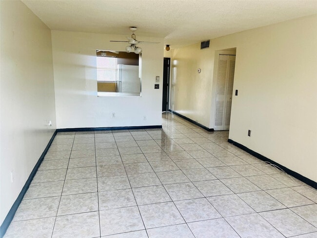 Photo - 2800 NW 56th Ave Unit C-303