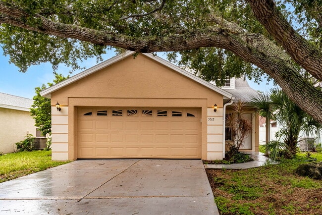 Photo - 3512 Chinaberry Ln House