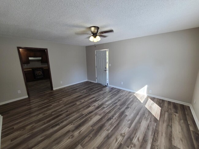 Photo - 134 Calvin Ct