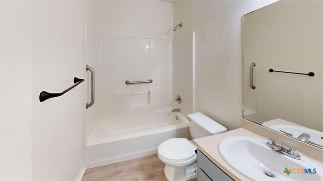 Building Photo - 2010 Sandstone Dr Rental