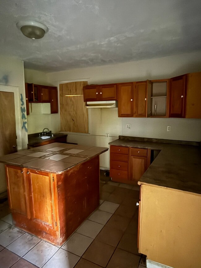 Photo - 8116 Pelham Ave
