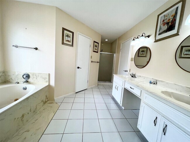 Photo - 2634 Williams Grant St