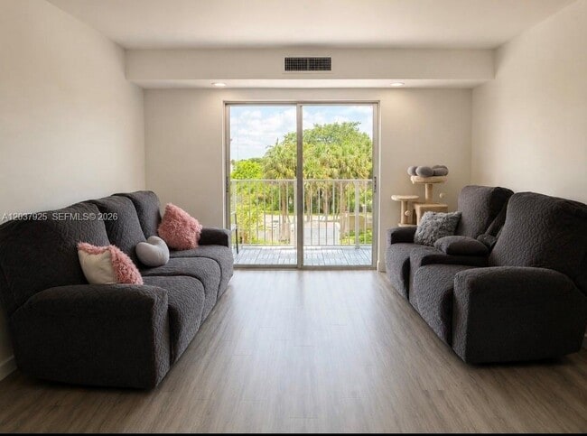 Photo - 8200 SW 210th St Unit 201