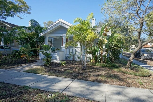 Photo - 1430 1st St N