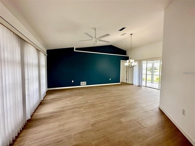 Photo - 2169 Onondaga Ln