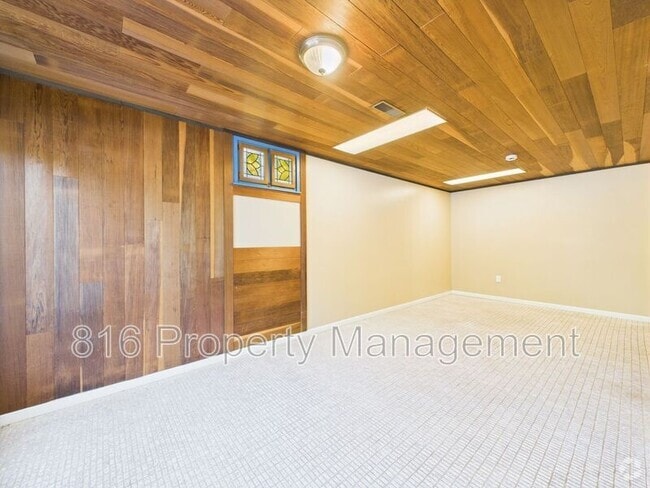Building Photo - 7162 Woodson Rd Rental