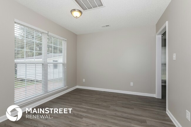 Photo - 7009 Gatwick Ln