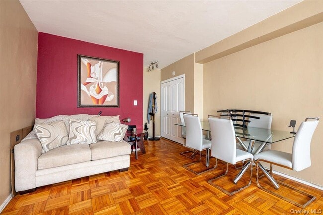 Photo - 6 Fordham Hill Oval Unit 12D