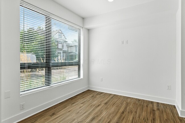 Photo - 1106 Oak St
