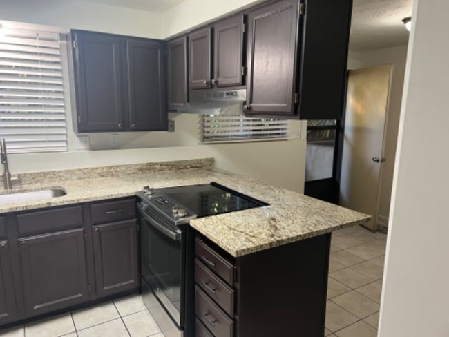 Photo - 111 Center St Unit 2C