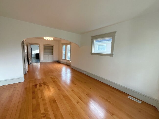 Photo - Stunning 3 Bedroom home in Everett