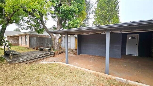 Photo - 741 S Glen Ln