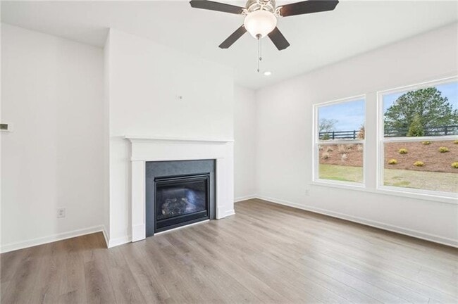 Photo - 320 Silverleaf Trl