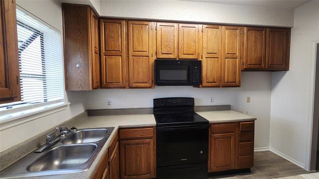 Photo - 2112 Edwin St