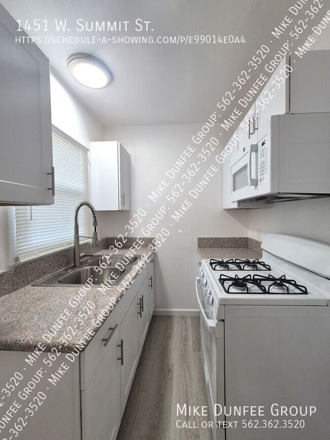 Photo - 1451 W Summit St Apartamento