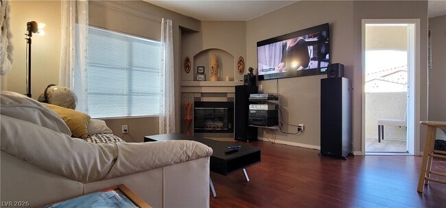 Photo - 2975 Bluegrass Ln Unidad 824