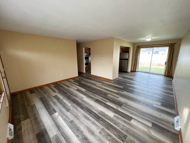 Photo - 4528 Plumbrook Dr