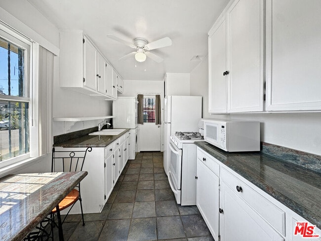 Photo - 8513 Wiley Post Ave