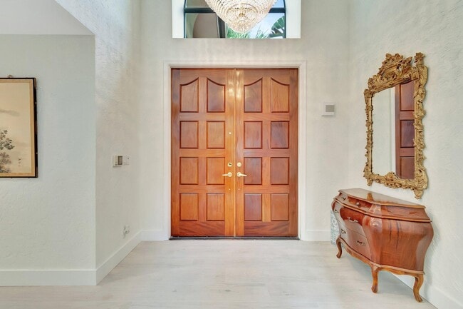 Photo - 6427 Via Rosa