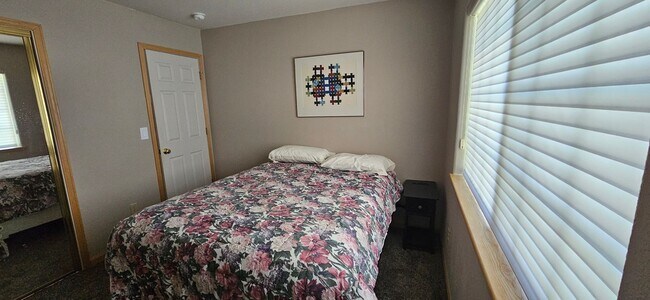 Photo - Large furnished mountain home walking dist...