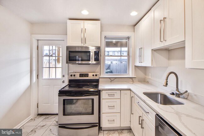 Photo - 1165 Cleveland St