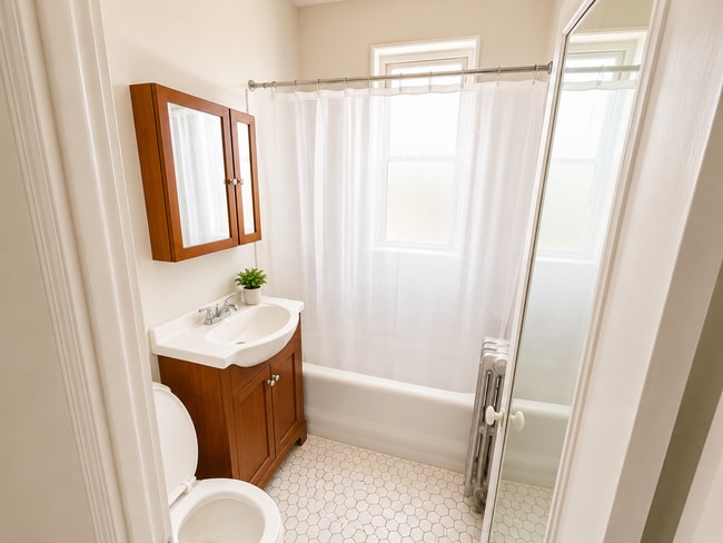 Photo - 1635 W Morse Ave Unit 310