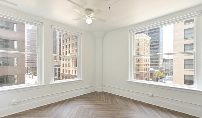 Bedrooms with high ceilings and original features - Bank Lofts