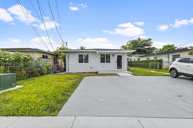 3311 SW 90th Ave Unidad 1
