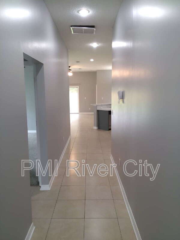 Photo - 818 Filmore Ln