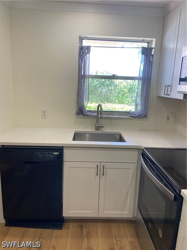 180 Turtle Lake Ct Unit 102